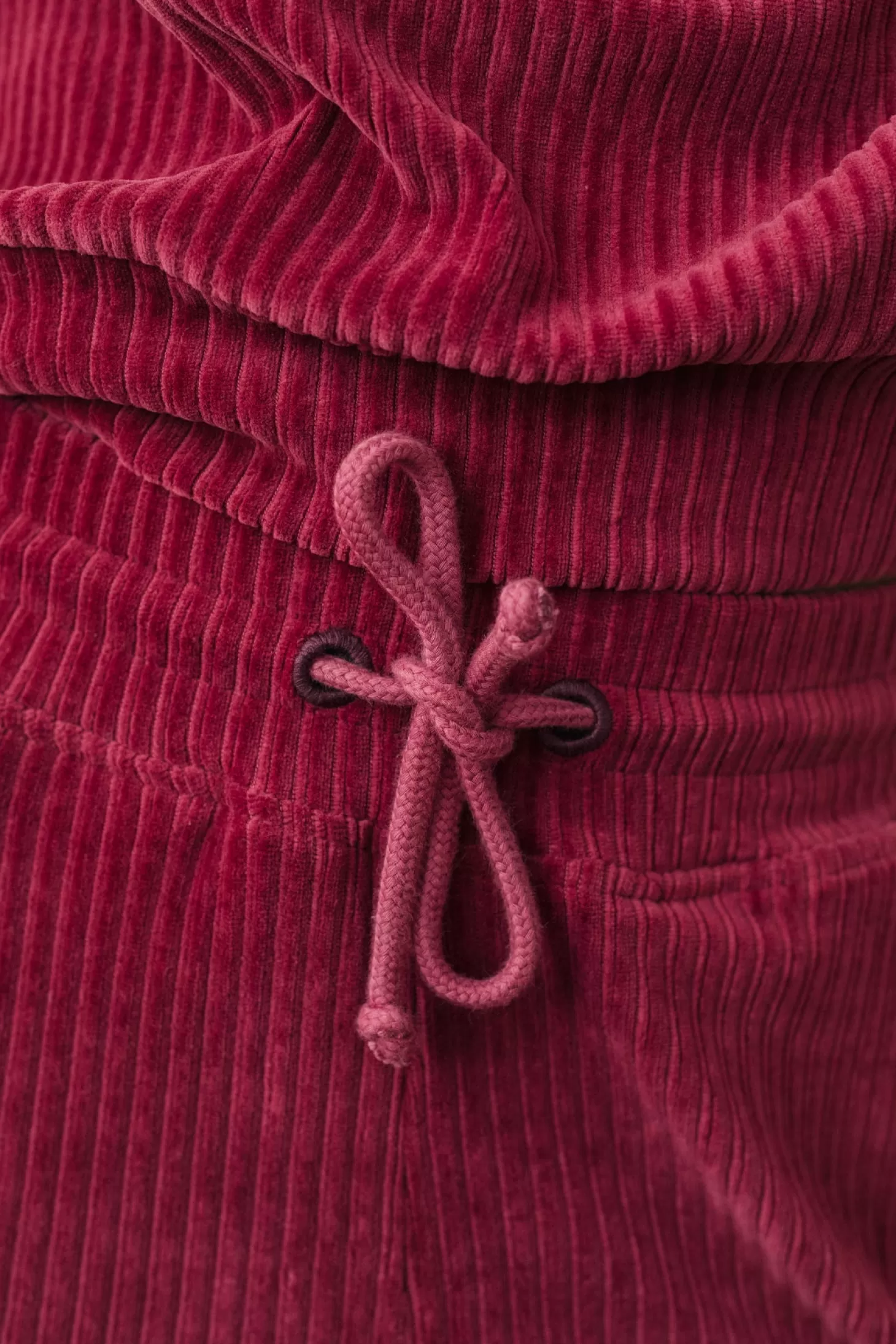 Store Twothirds Keel-Dark Cranberry